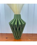 Minimal Clean Line Vase, The Javero Vase, Flower Vase, 3D Printed - $16.45