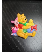 Walt Disney Pin Brooch - WINNIE THE POOH &amp; Piglet Eating Honey Gift Hall... - $248.54 MXN