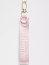 LULULEMON NEVER LOST KEYCHAIN BLISSFUL PINK/ LIGHT IVORY NWT FREE SHIP - $822.10 MXN