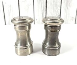 Riamond Pewter Salt and Pepper Shakers Vintage Made in Italy Farmcore Ru... - €11,88 EUR