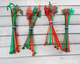VTG Christmas Stir Swizzle Stick Set (30) Plastic Assorted Tops Frosty Reusable - £16.54 GBP