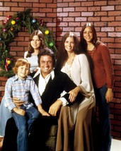 Johnny Cash June Carter and family Christmas TV Show pose 11x14 Photo - £11.76 GBP