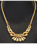 VINTAGE 1940s ~ TRIFARI MARQUIS GOLDTONE/RHINESTONE NECKLACE - $1,254.06 MXN