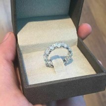 2.50Ct Rotondo Diamanti Finti Eternity Fascia Stile 14k Placcato Oro Bianco Ring - £77.61 GBP