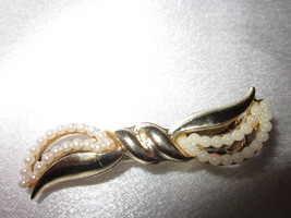 vintage pearl and gold color hair clip - £6.27 GBP