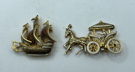 Vintage Damascene Jewelry Lot: Three Sail Boat &amp; Stage Coach Car Red Black Gold - £19.46 GBP