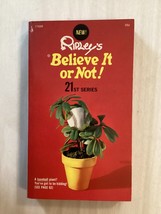 Ripley&#39;s Believe It Or Not - 21ST Series - B&amp;W Illustrations - Trivia, Odd Facts - £7.82 GBP