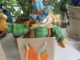 Scarecrow figurine in a bag Fall Harvest Halloween Thanksgiving decoration - £4.81 GBP