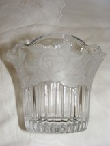 Vintage Glass Rose Bowl Frosted Rose Design Candy Dish 12-b - $368.72 MXN