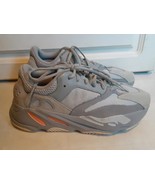 Yeezy 700 Inertia Size 7 Men’s  - $1,055.54 MXN