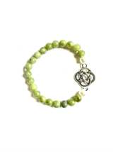 Bracelet China Jade with Dara Celtic Knot, Stretchy - €5,10 EUR
