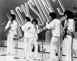 Jackson Five &amp; Michael Jackson 1970&#39;s on stage performing 8x10 inch photo - £7.66 GBP