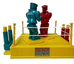 Mattel Rock’em Sock’em Fighting Robots Toy Boxing Game  Red and Blue 2001 - $31.49