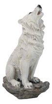 Winter Woodlands Tundra Snow White Albino Wolf Howling at The Moon Figurine - $495.10 MXN