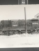 Penn Central Railroad PC #7053 GP9 Electromotive Train B&amp;W Photo Jeffersonville - £7.56 GBP