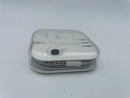 EarPods Earphone Apple MNHF2AM/A Headphone Wired 3.5 mm for iPhone iPad iPod NEW - £12.61 GBP
