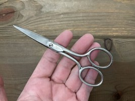 Vintage WISS Scissors #765 Sewing &amp; Embroidery 5” Made In The USA - $19.75