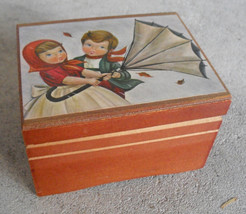 Vintage 1971 Chadwick Miller Wood Music Box with Boy and Girl on Lid - £18.19 GBP