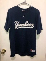 Nike Team New York Yankees T Shirt Men's Medium 2005 Blue & White Short Sleeve - £12.54 GBP