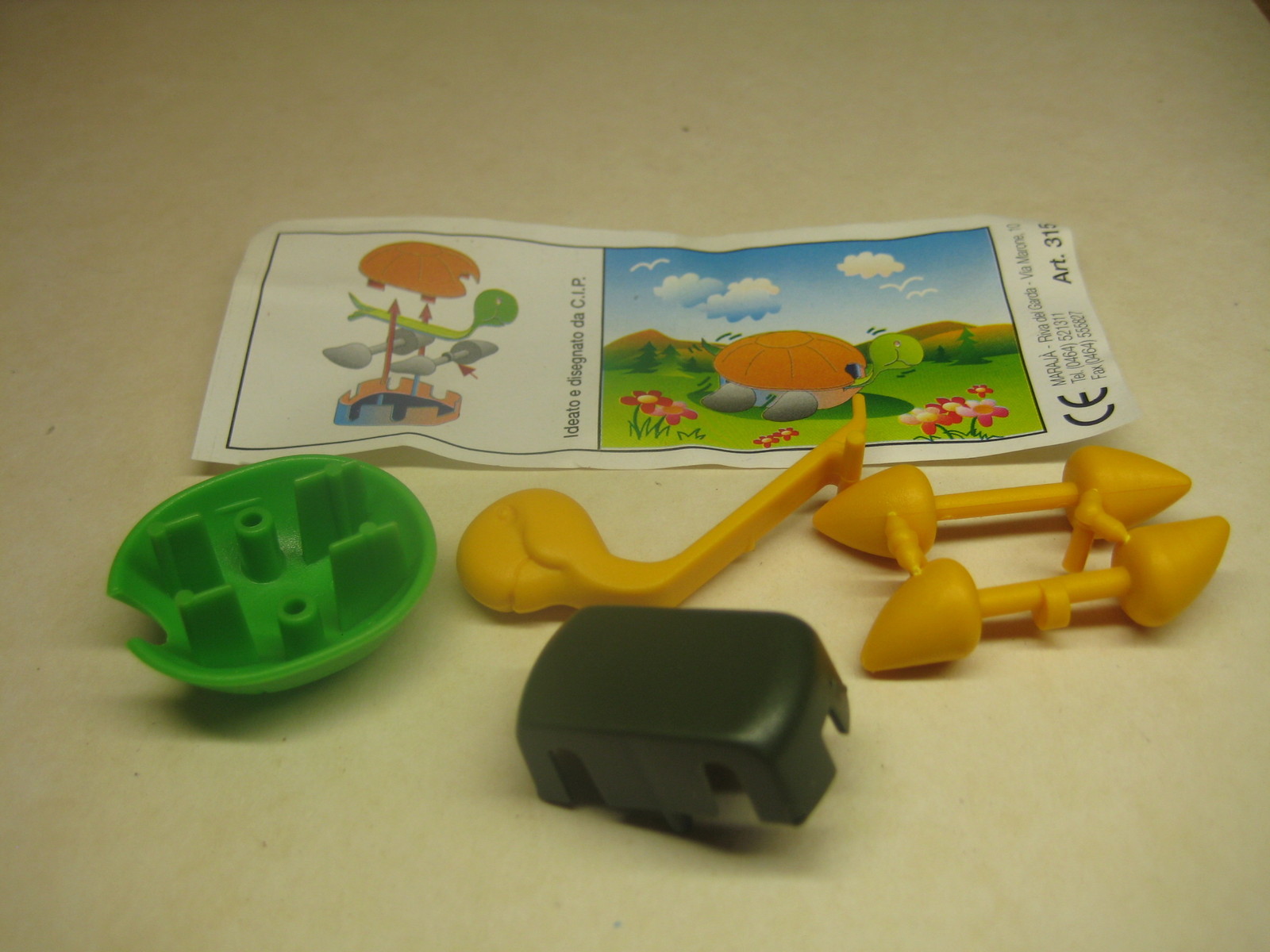 Maraja - Art 315 Turtle - lightgreen + paper - Surprise egg - $1.50