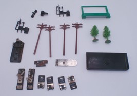 Lot Of Lionel Parts &amp; Accessories Including Lock Ons - £17.98 GBP