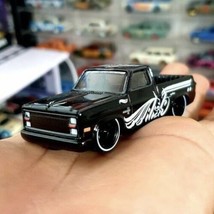 Loose - Hot Wheels 2024 Japan Convention 83 Chevy Silverado Usugrow - £97.10 GBP