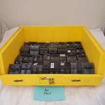 Large Lot of 33 Used Circuit Breakers Assorted #40 - £271.40 GBP