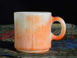 Vintage Milk Glass Coffee Tea Cup/Mug Dimpled Orange fade to White GUC - $16.82