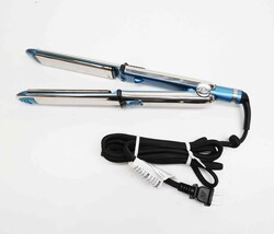 BaBylissPRO BNT3300TUC Nano Titanium Prima3300 1½" Stainless Steel Flat Iron  image 5