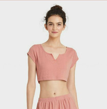 NWT Colsie Women&#39;s Short Sleeve Cropped Pointelle Top, Pink, S - £7.13 GBP