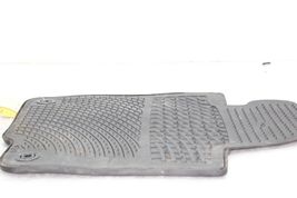 12-18 VOLKSWAGEN PASSAT Front and Rear Floor mats F151 image 7