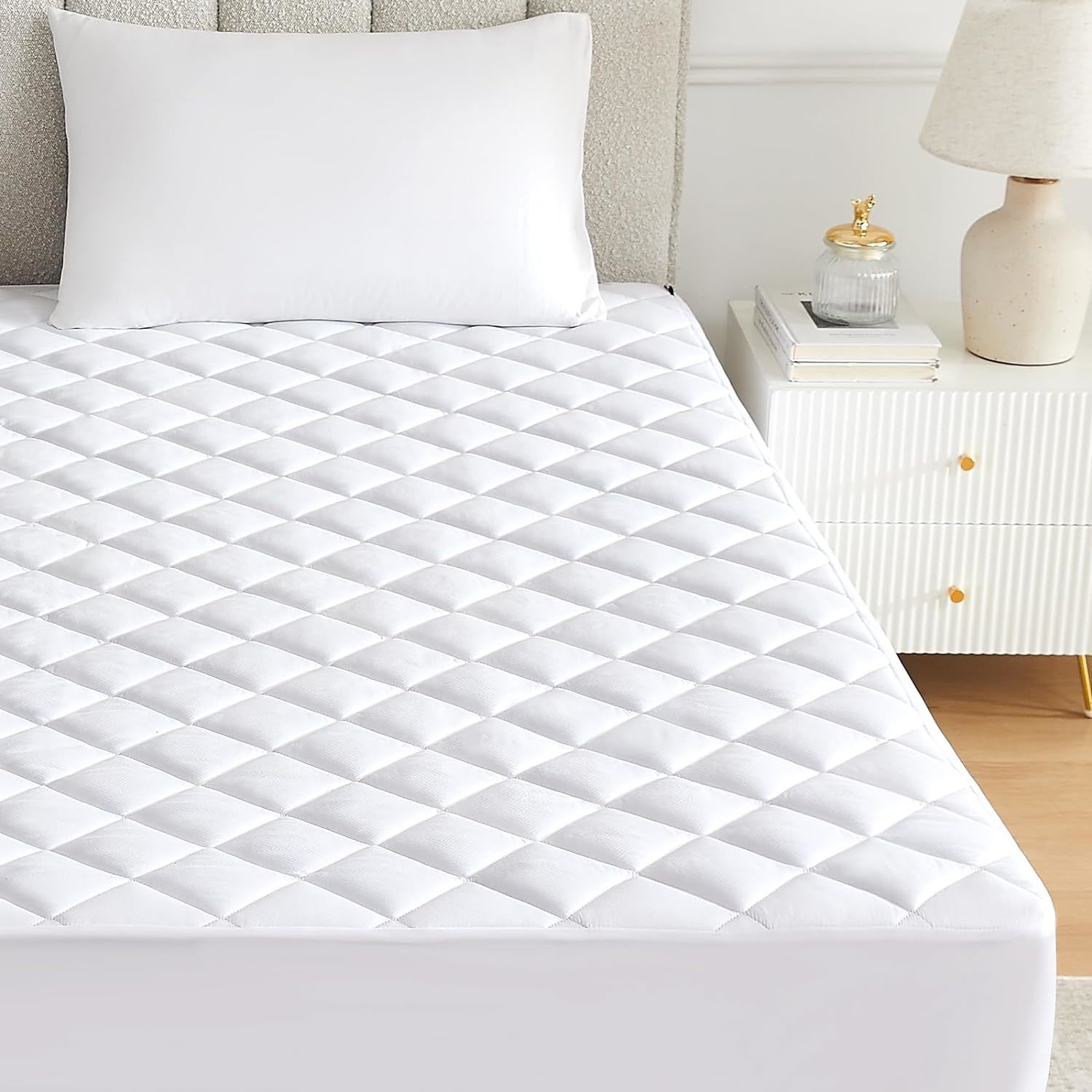 Queen Quilted Fitted Mattress Pad Breathable Mattress Protector, Queen,W... - $37.95