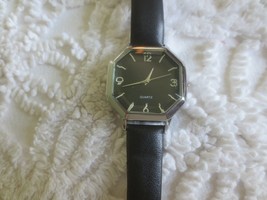 Nib Avon 2018 Octagon-Faced Geo Black Strap Wrist Watch w/Box - F4231411 - $6.00