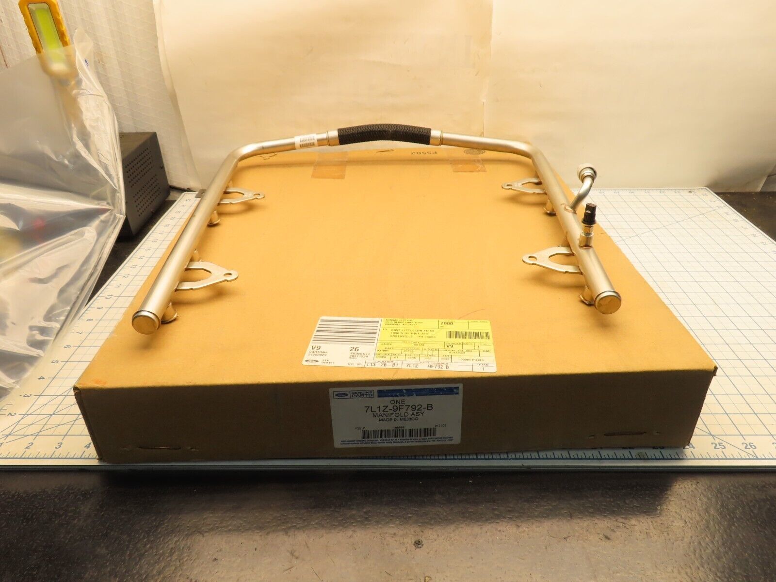 Ford 7L1Z-9F792-B Manifold Fuel Supply Rail Assembly - $125.76