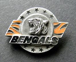 CINCINNATI BENGALS NFL FOOTBALL LOGO LAPEL PIN BADGE 1 INCH - £4.91 GBP