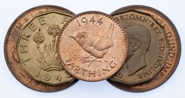 Great Britain 5-Coin Set Pre-Decimal Coinage Farthing Halfpenny Threepence - $104.85