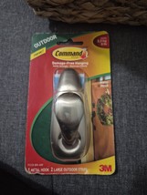 Command Outdoor Large Outdoor Metal Hook Foam Strips 5lb Hold - $9.28