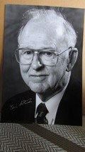 Nobel Prize in Medicine Edwin Krebs Autographed Photo - £37.21 GBP