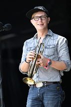 Mike &quot;McDuck&quot; Olson - Lake Street Dive - 8x10 Color Photograph - €12,63 EUR