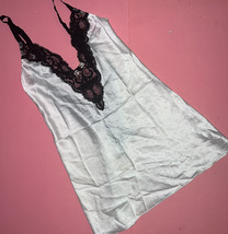 Victoria&#39;s Secret S SLIP Night Gown WHITE Black lace animal Print Bow FA... - $89.09