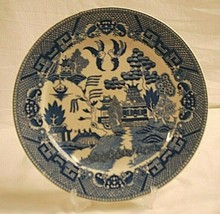 Blue Willow Luncheon Plate Marked Japan Discontinued Pattern 9-3/8&quot; - £17.11 GBP