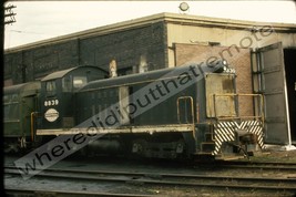 Orig. Slide New York Central Railroad NYC 8839 EMD SW7 59th St Chicago 4-23-1970 - £11.76 GBP