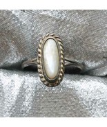 Vintage Native Style Elegant Iridescent Shell Silver-tone Ring size 5 - £10.18 GBP