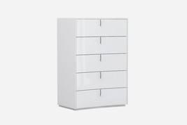 31 X 16" X 44" White  Chest - $28,328.60 MXN