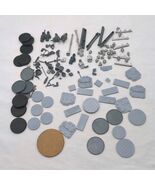 (50+) Bolt Action And Other Branded Miniature Bits And Pieces And Bases - $330.58 MXN