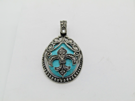 Reve Silver Tone Faux Turquoise Oval Fleur De Lis Pendant Magnetic Closure - £11.86 GBP