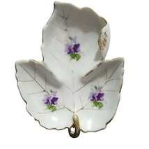 White Purple Floral Leaf Shaped Trinket Dish Gold Trim - £18.00 GBP