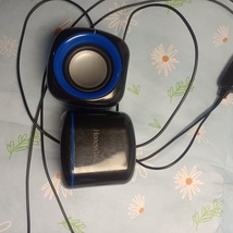 HoneyGirl Loud Speakers-5V, 95dB SNR, 40mm Driver, Bass - enhanced, Blue - black image 2