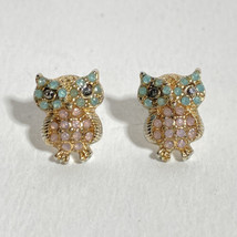 Sparkly Owl Pierced Stud Earrings Rhinestones Green Pink Gold Tone 1/2in - £7.95 GBP