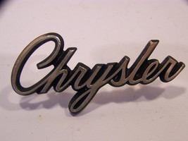 1976 77 78 Chrysler Gold Script Trunk Lid Emblem #3569957 New Yorker 71 72 73 - £35.20 GBP